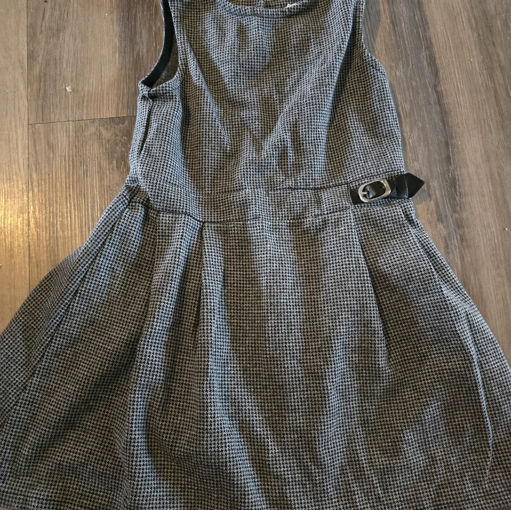 Zara Girls Dress 7 But Runs Small Grey